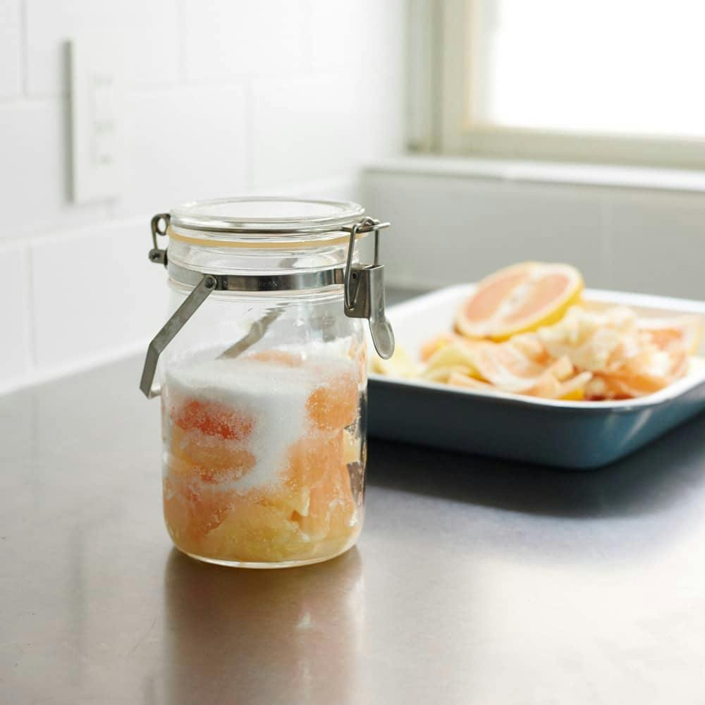 炭酸水で割っておいしい！グレープフルーツの果実シロップレシピ