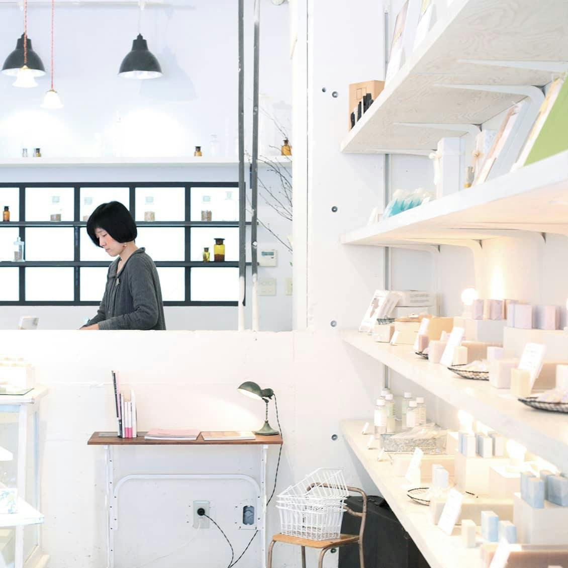 美品　北欧暮らしの道具店「これさえあればの1枚に」　［今月で販売終了です。］ アーバンリサーチとクラシコムが初のコラボレーション、「北欧