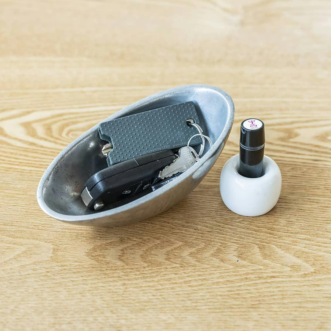 アイデア客間に北欧の軽い贅沢な鍵を飾って玄関のデスクトップを収納し ...