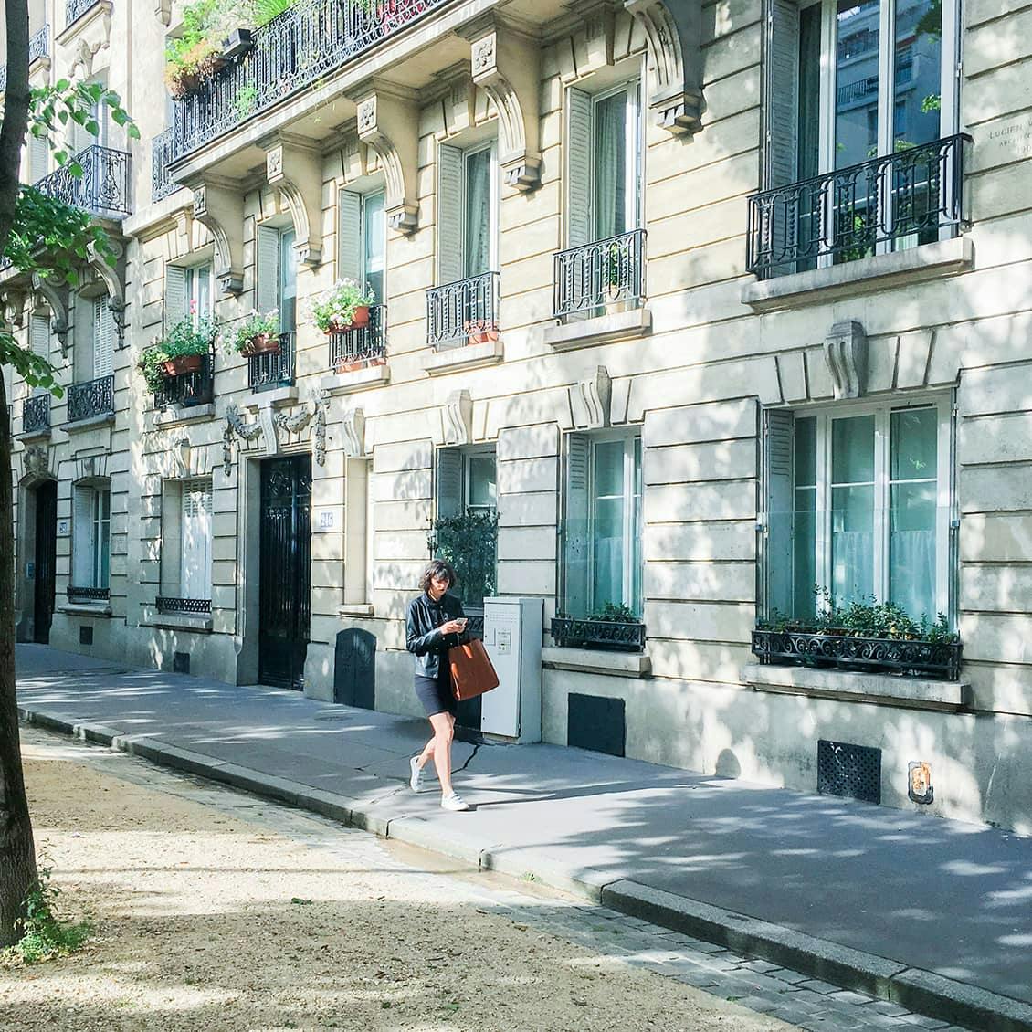 フランスのパリで行きたい本屋 - 北欧、暮らしの道具店