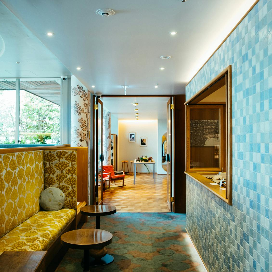 mina123.jpg?auto=format,