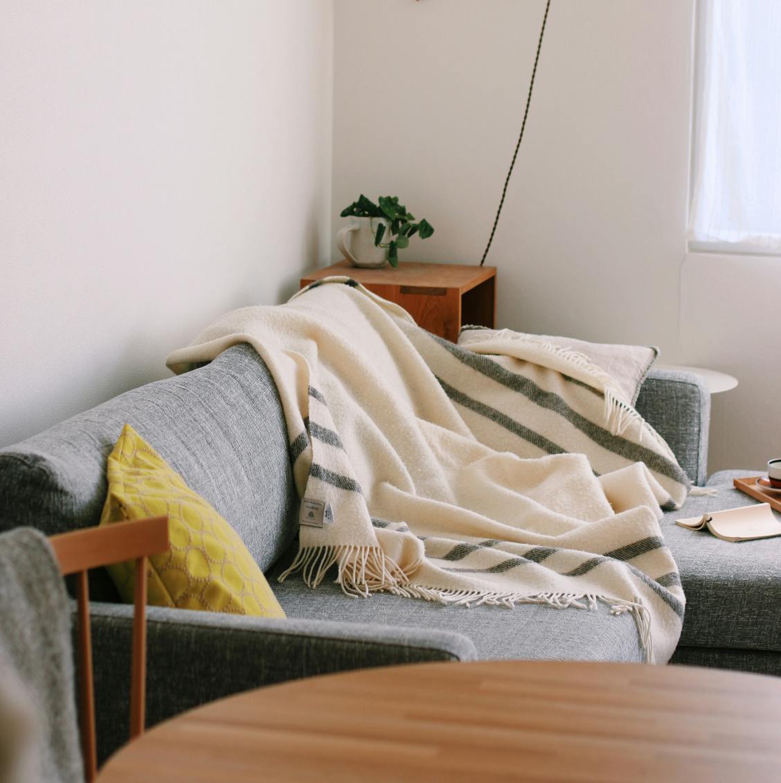 niho_silk_02.jpg?auto=format,