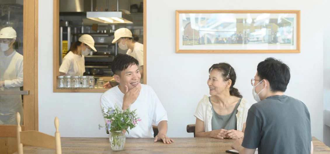 ケーキ屋の親子