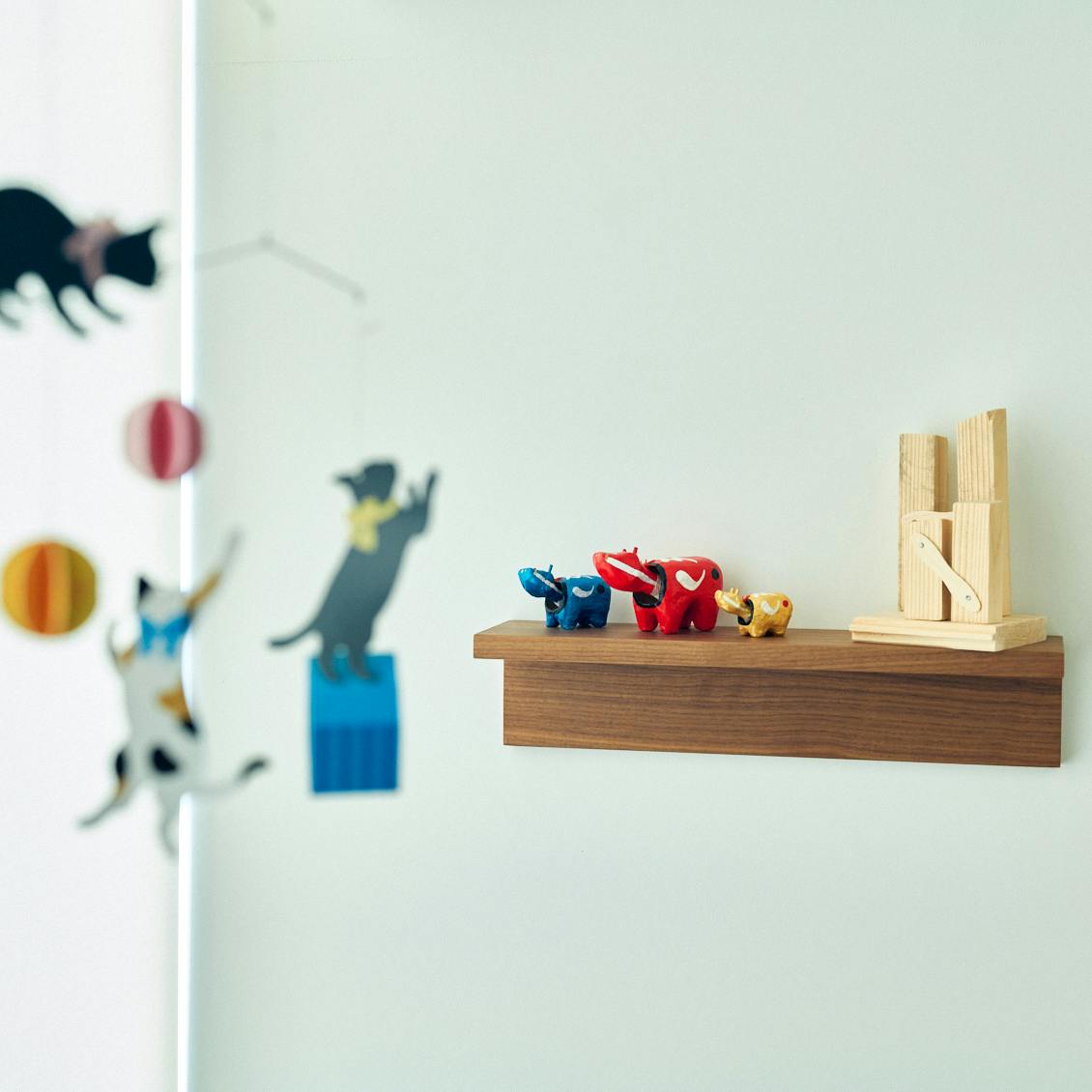 L10104581.jpg?auto=format,