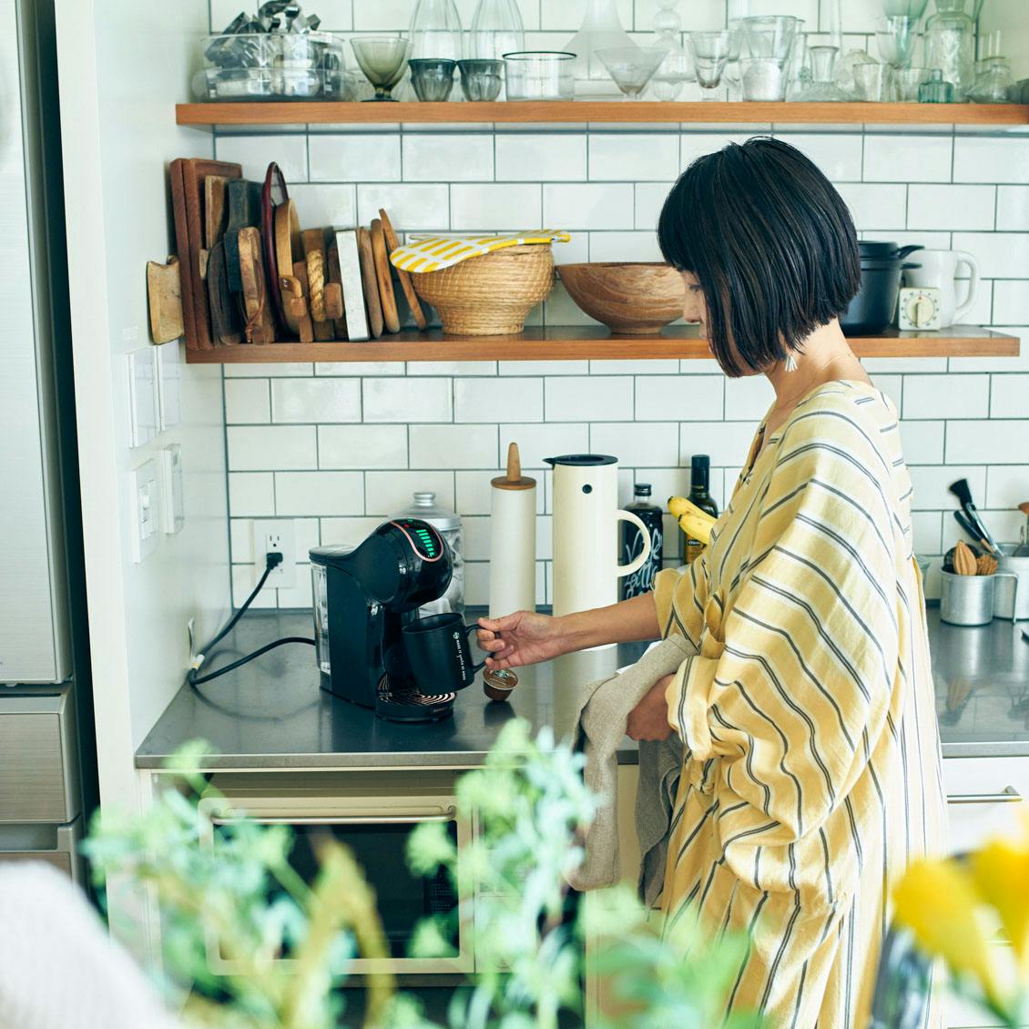 指先ひとつの操作で、ラテも本格コーヒーも。おうちで楽しむ