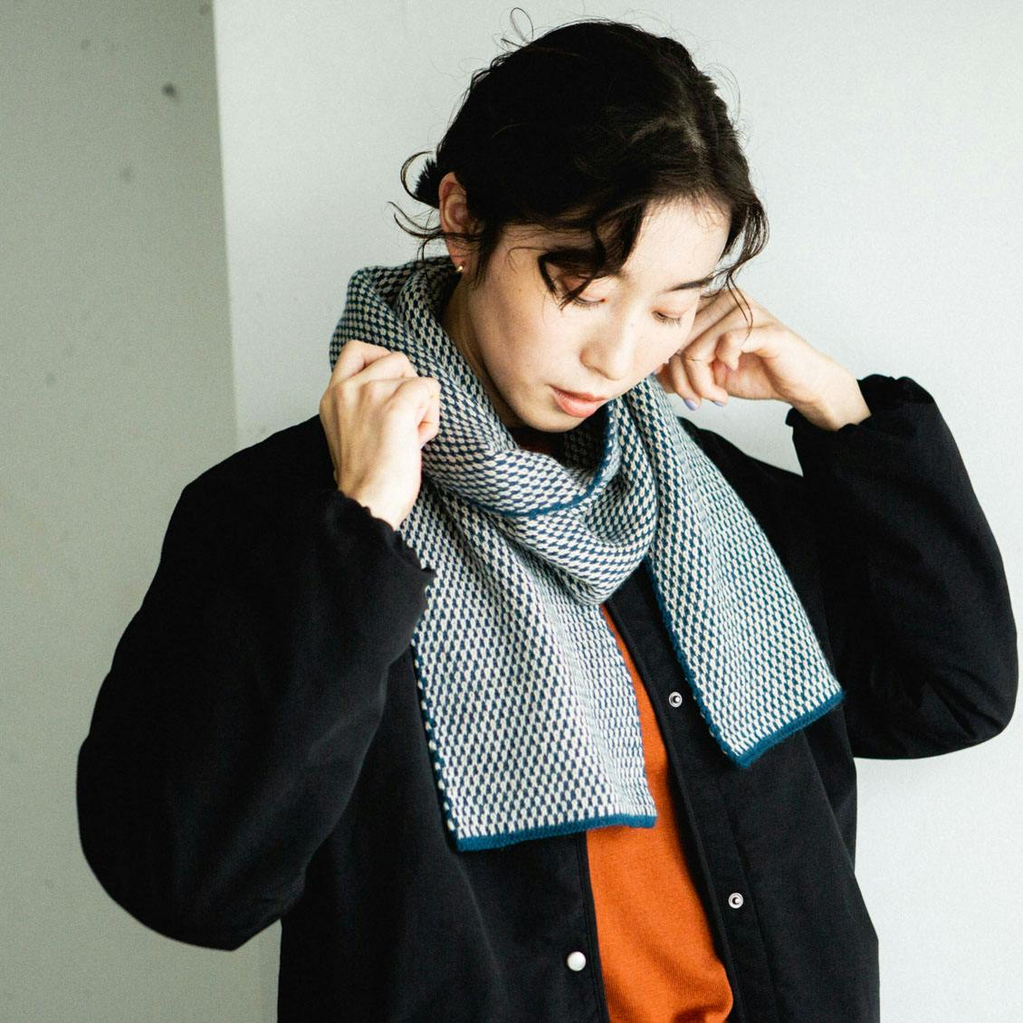 新商品】冬コーデのさりげないアクセントに。巻くだけでサマに