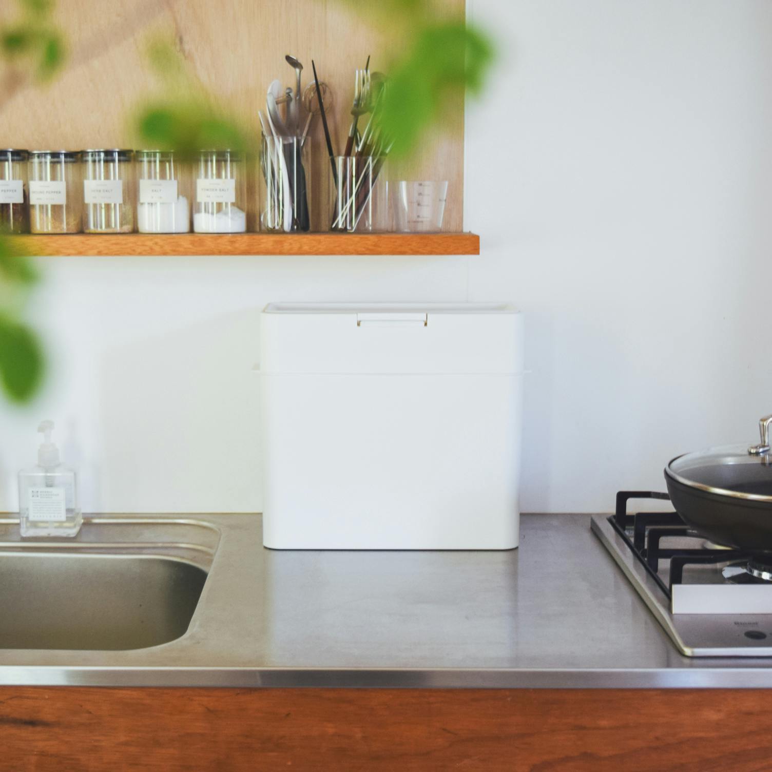 スタッフの愛用品】夏のキッチンのニオイ対策に。悩みを減らしてくれた