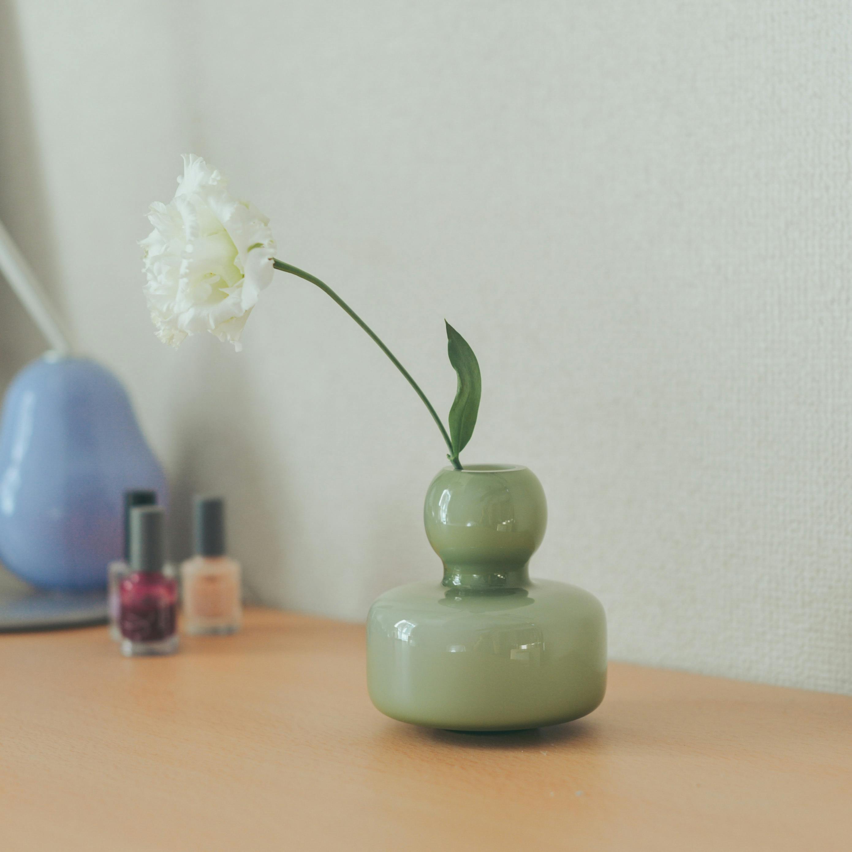 スタッフの愛用品】一輪でも、そのまま飾っても。お花を楽しむきっかけ