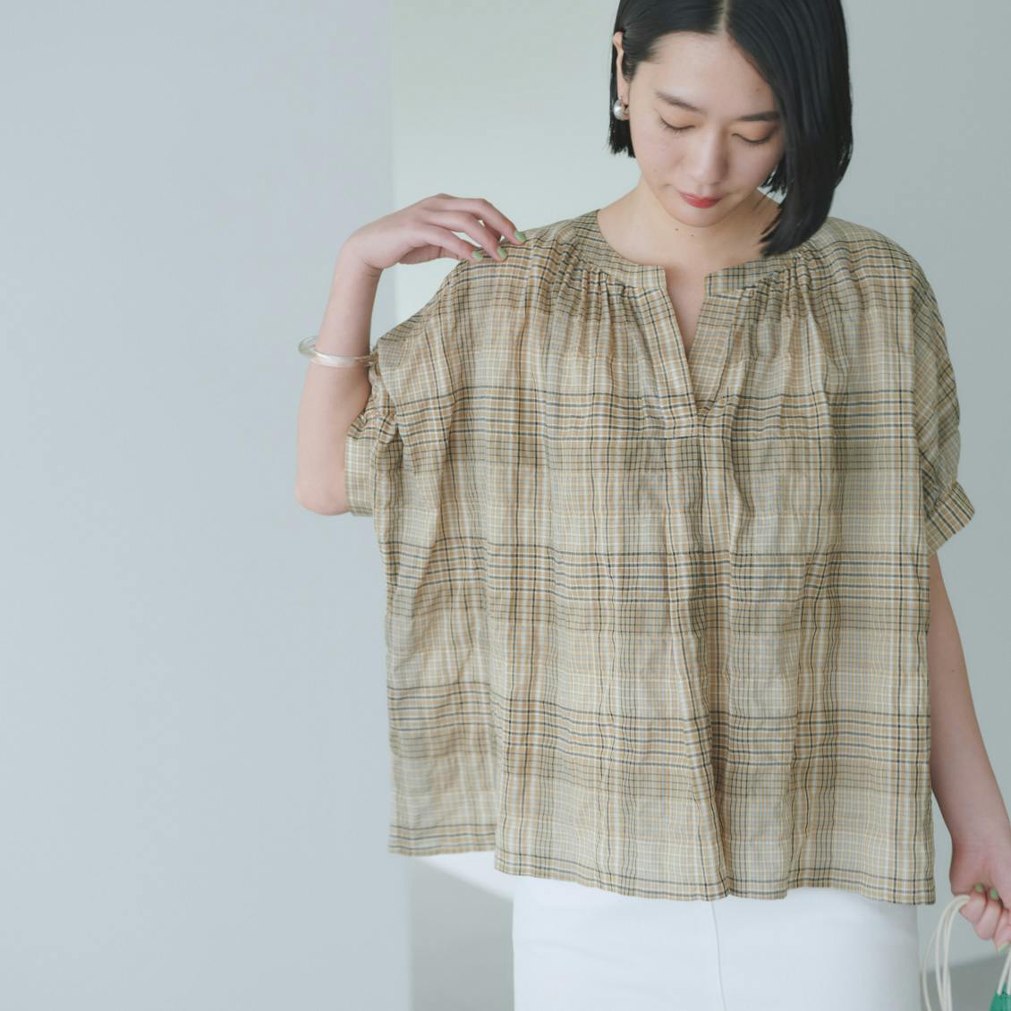 新商品】夏のおしゃれを品よく、涼やかに。1枚でサマになる