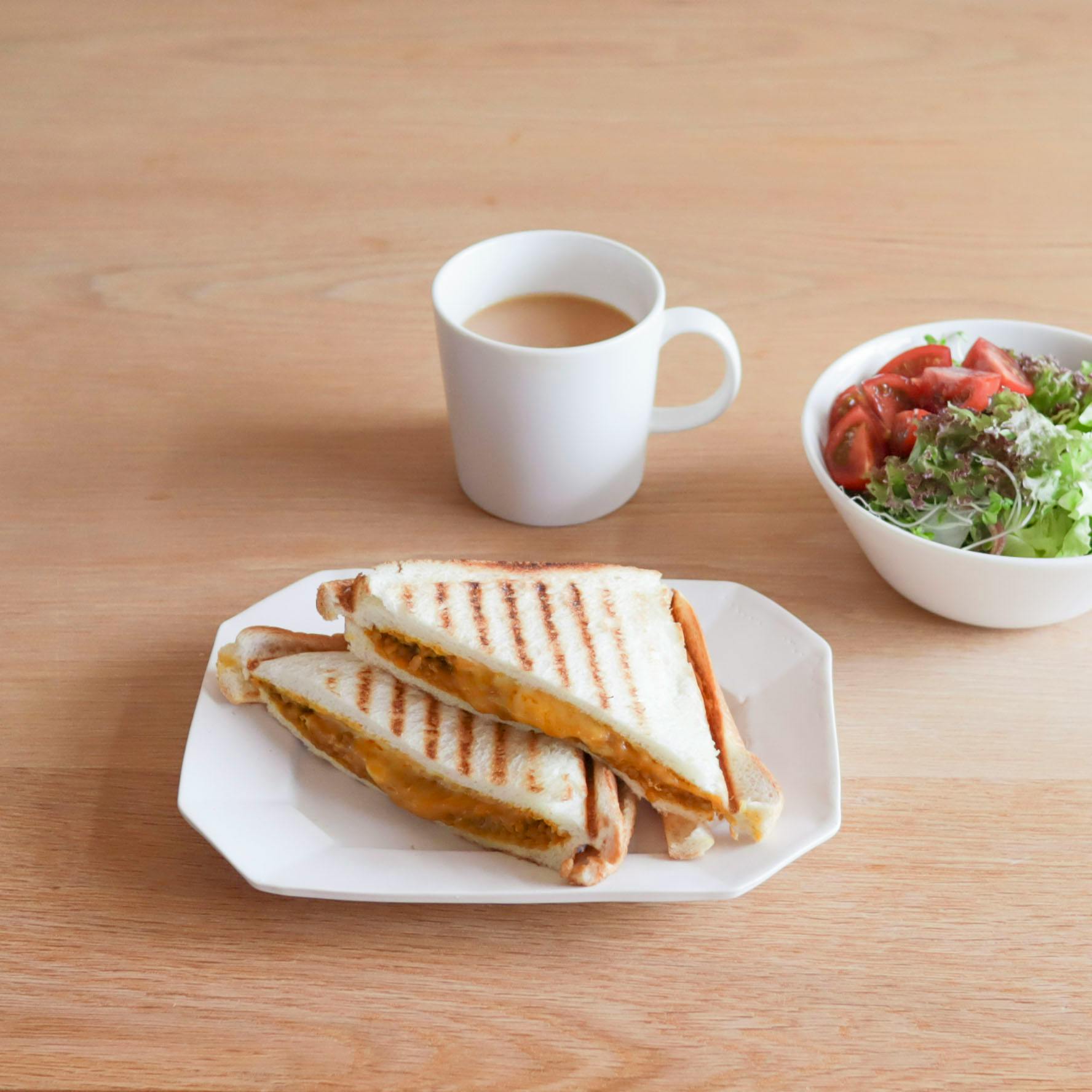 スタッフの愛用品】ホットパンがあると、とりあえず何でもはさんでみ