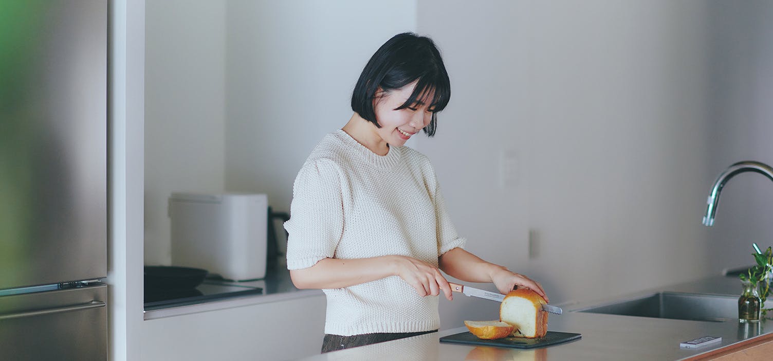 小さな焼きたてパン[SPONSORED]