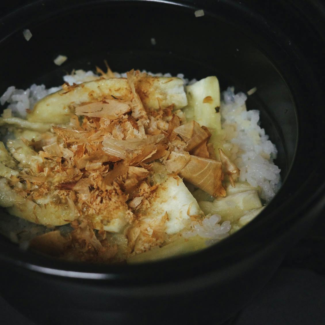 HARIO 2.3合　米炊き　土鍋炊き スタッフの愛用品】ざっくりでも、鍋がおいしく炊いてくれる。HARIOの