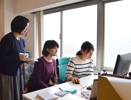 お客さま係の仕事と暮らし - 北欧、暮らしの道具店