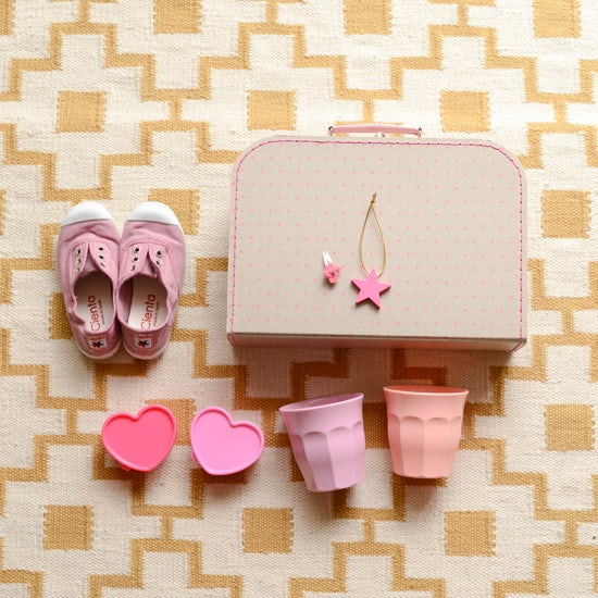 選びとる人 そのカタチ 子どものものこそ 脳内ダービーに 小冊子ユルリナ Shachiさん 北欧 暮らしの道具店 選びとる人 そのカタチ 子どものものこそ 脳内ダービーに 小冊子ユルリナ Shachiさん 北欧 暮らしの道具店