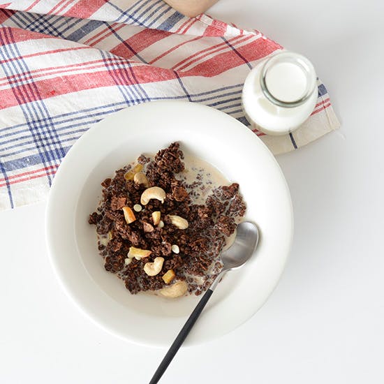 ホットワインとの相性もばつぐん！ココアグラノーラ再販中です