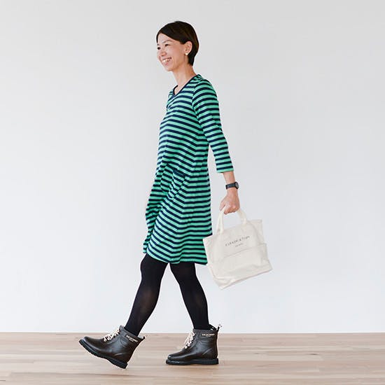 スタッフ着用レビュー Ilse Jacobsen ラバーブーツ ショート サイズ35 を履いてみました 店長佐藤編 北欧 暮らしの道具店