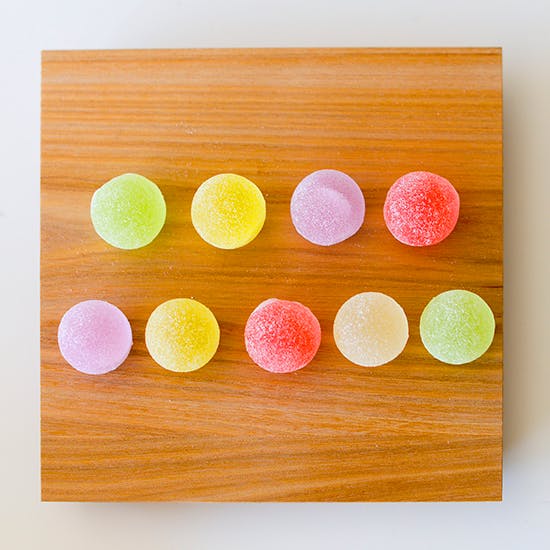 かわいいお菓子】水彩画みたいに美しい。ころんと転がる、和のひとくち