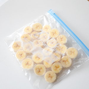 冷凍したり 春巻きにしたり バナナの美味しい食べ方 北欧 暮らしの道具店 冷凍したり 春巻きにしたり バナナの美味しい食べ方 北欧 暮らしの道具店