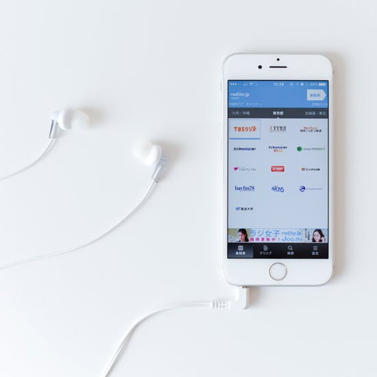 おすすめのラジオ生活 気軽に聴けるradikoや防水スピーカー 北欧 暮らしの道具店