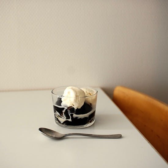 23時の 僕とおやつ モヤモヤする夜には 映画とおやつが効きます 北欧 暮らしの道具店