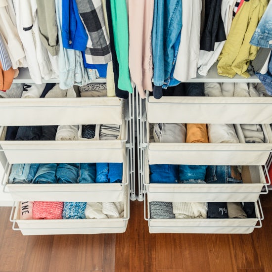 衣替えしない服の収納術 オールシーズンの服を整理整頓 北欧 暮らしの道具店