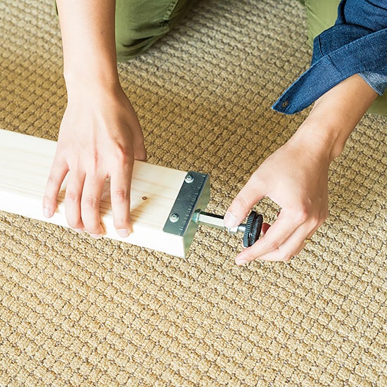 Diyで照明を自由に取り付け 賃貸でも壁に照明を吊り下げるには 北欧 暮らしの道具店 Diyで照明を自由に取り付け 賃貸でも壁に照明を吊り下げるには 北欧 暮らしの道具店