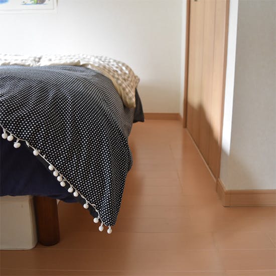 部屋が狭いからベッドを捨てる 寝室は布団派で省スペースにしたい 北欧 暮らしの道具店