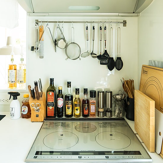 無印良品のユニットシェルフでつくる キッチンのオープン収納術 北欧 暮らしの道具店