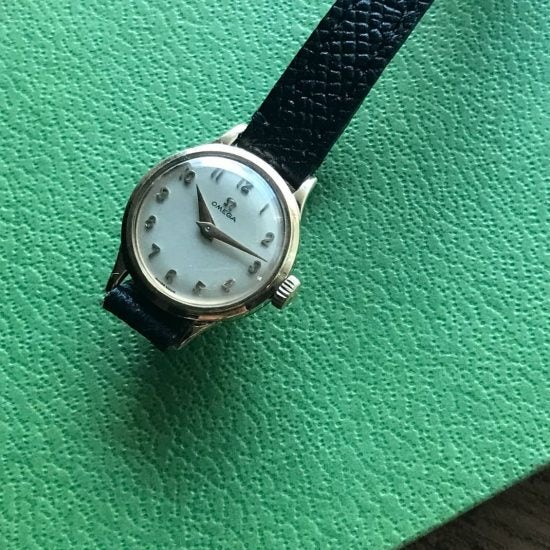 スタイリスト荻野玲子さんが 自分へのご褒美に買った腕時計 北欧 暮らしの道具店