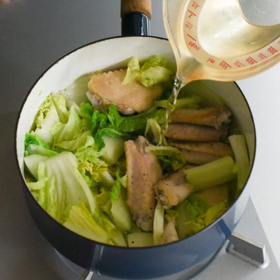 料理家さんの定番レシピ 第3話 白菜と鶏手羽の塩煮込みを かんたん