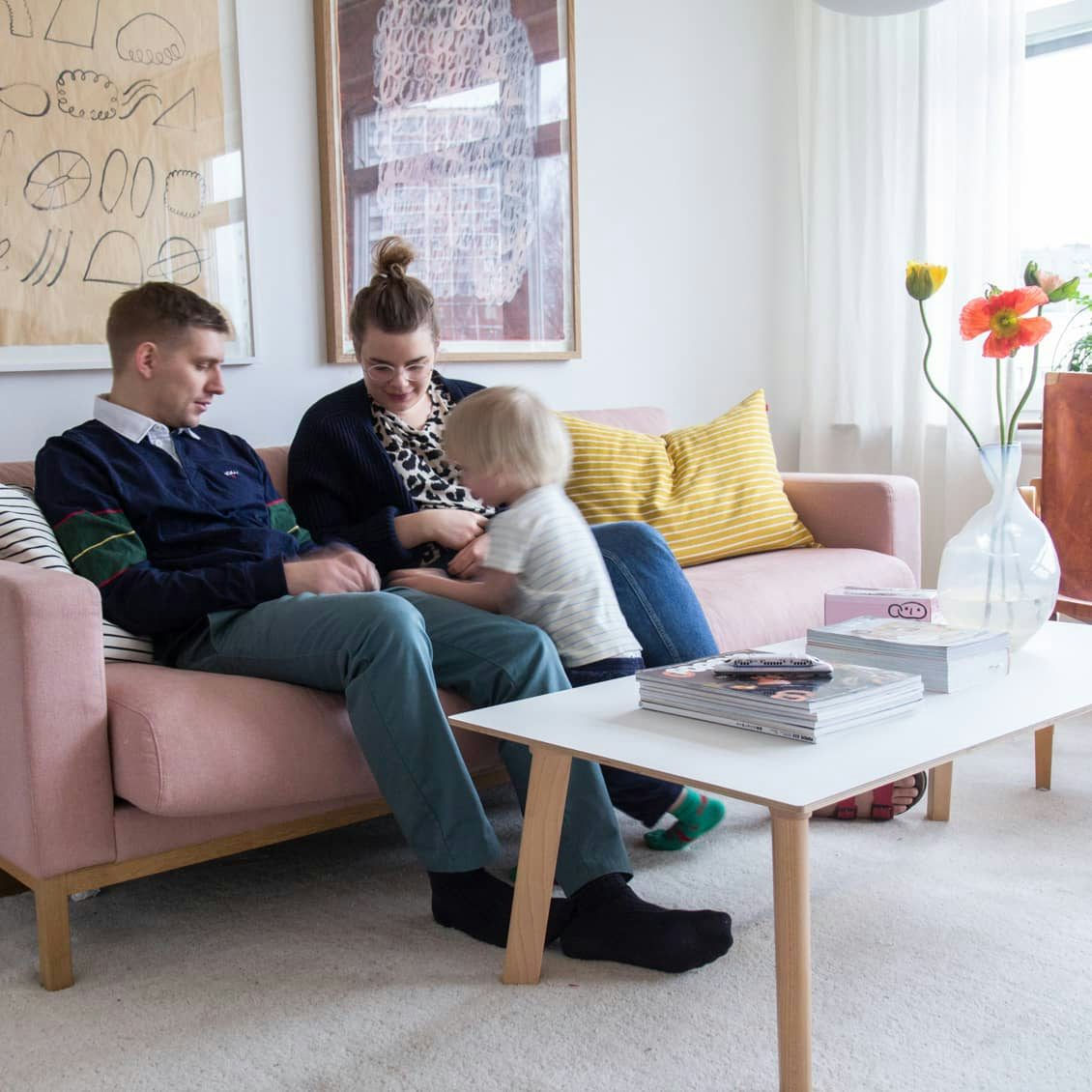 2ldkに家族3人 北欧 スウェーデンの 色づかい で楽しむ部屋づくりって 北欧 暮らしの道具店 2ldkに家族3人 北欧 スウェーデンの 色づかい で楽しむ部屋づくりって 北欧 暮らしの道具店