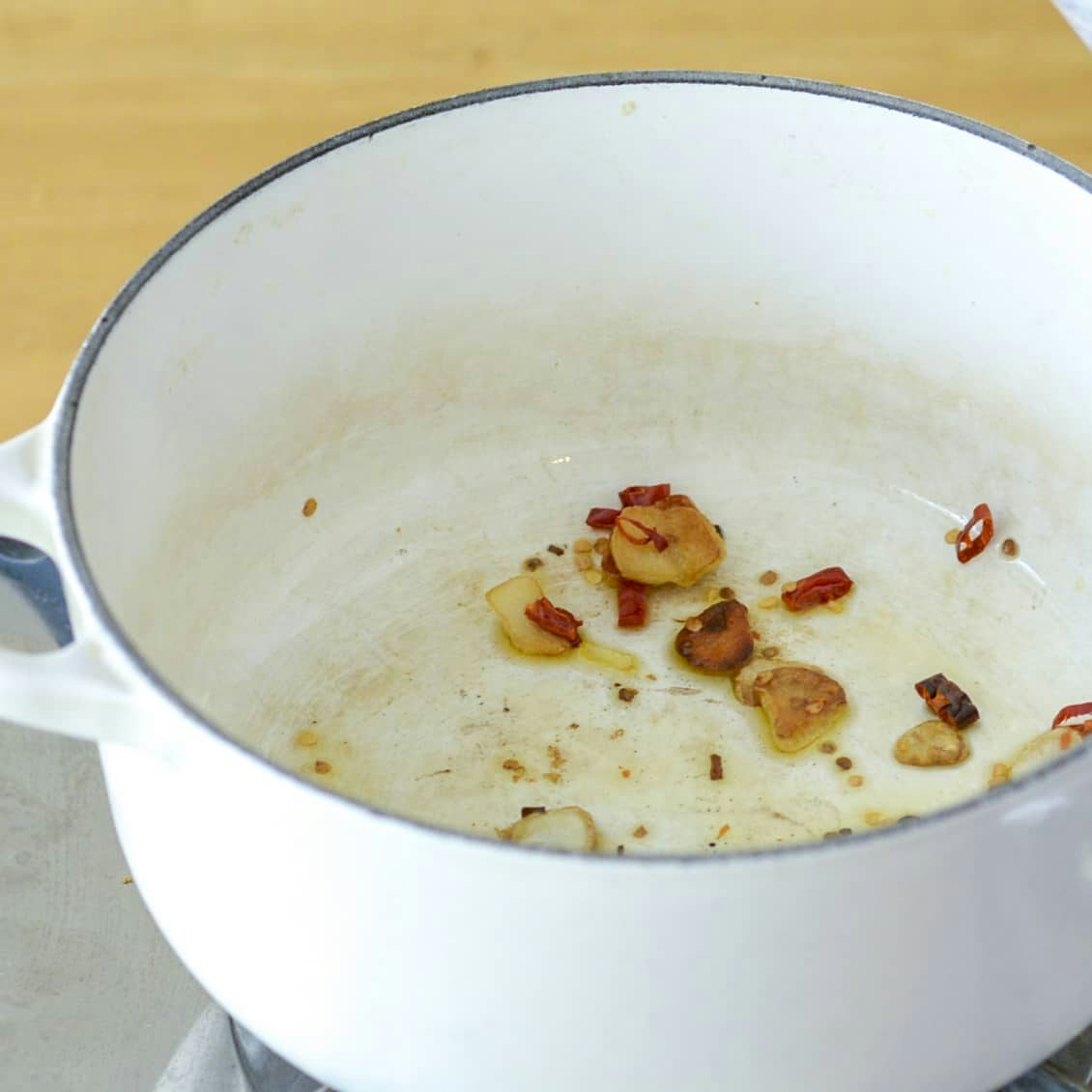 鮭缶レシピ 缶詰でトマト煮込みやパスタも作れる 栄養たっぷり献立 北欧 暮らしの道具店 鮭缶レシピ 缶詰でトマト煮込みやパスタも作れる 栄養たっぷり献立 北欧 暮らしの道具店