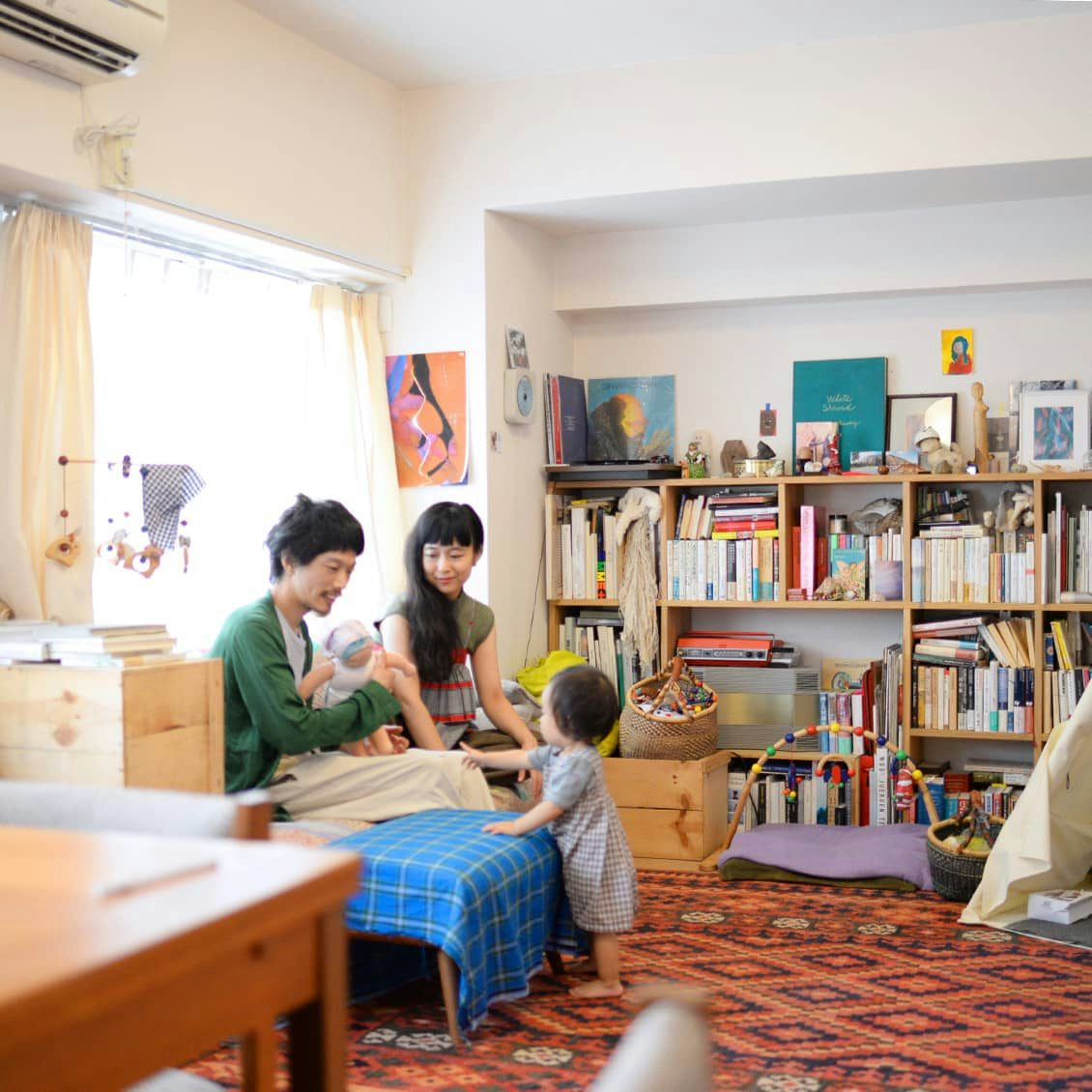 見せる収納で本や雑貨を楽しむ 都内の賃貸暮らし 北欧 暮らしの道具店 見せる収納で本や雑貨を楽しむ 都内の賃貸暮らし 北欧 暮らしの道具店