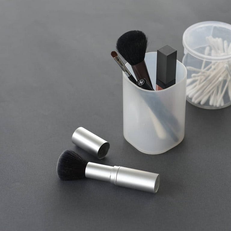 プロが教える手入れ方法 メイクブラシの洗い方や収納法のおすすめ 北欧、暮らしの道具店