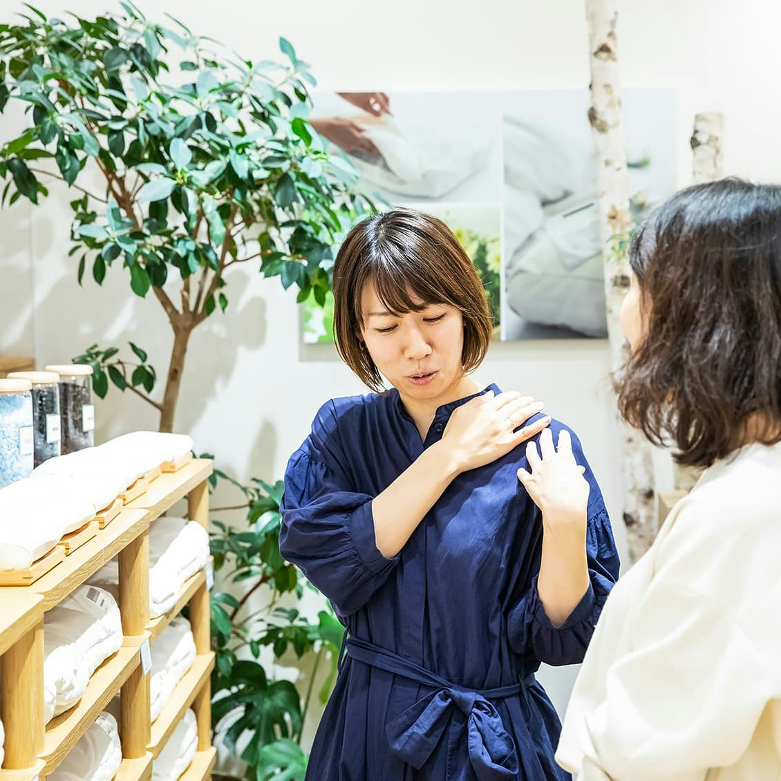 睡眠で肩こり改善 正しい枕の選びかた 使いかた 北欧 暮らしの道具店 睡眠で肩こり改善 正しい枕の選びかた 使いかた 北欧 暮らしの道具店