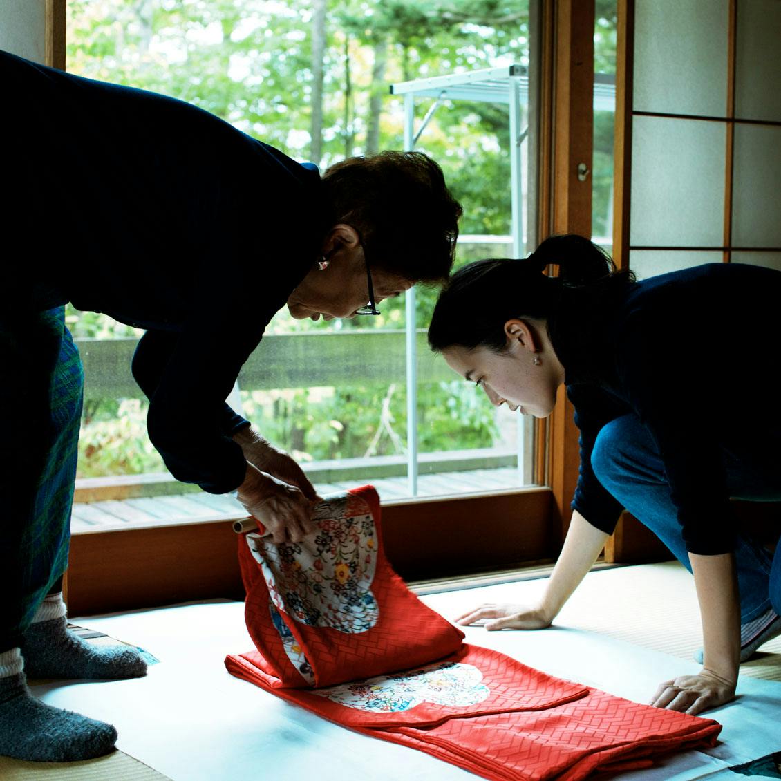 おばあちゃんと私 前編 それは美しいの おばあちゃんの厳しさが 日常のたのしみを見つけるきっかけに 北欧 暮らしの道具店