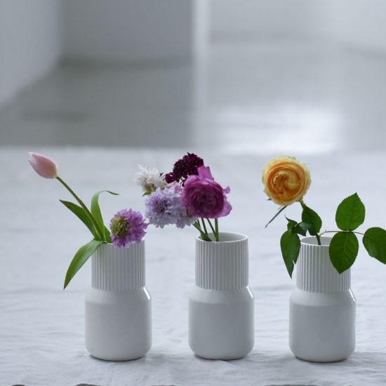 新商品 花のある暮らしがもっと身近に 初心者さんにおすすめしたい フラワーベース をつくりました 北欧 暮らしの道具店 新商品 花のある暮らしがもっと身近に 初心者さんにおすすめしたい フラワーベース をつくりました 北欧 暮らしの道具店