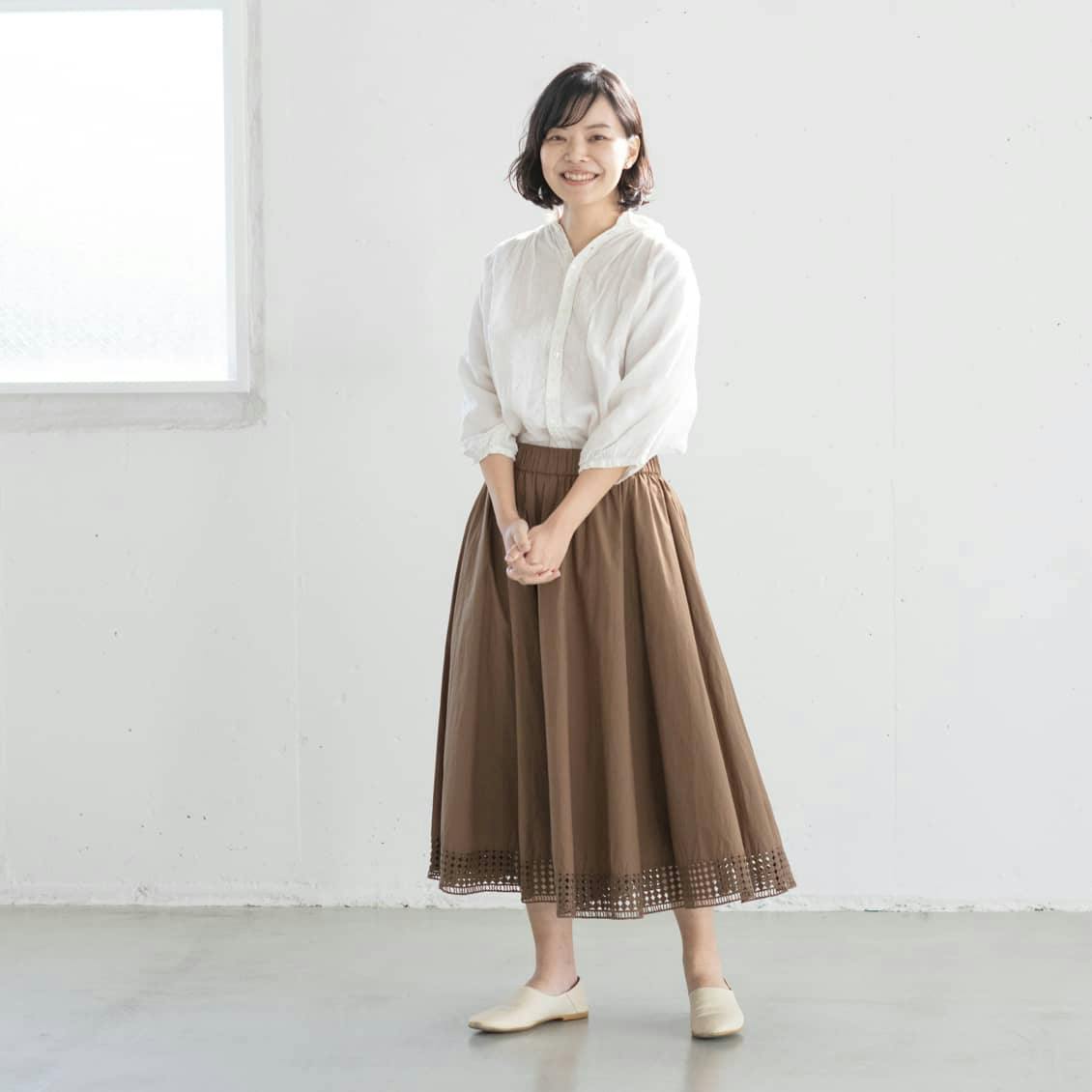 北欧、暮らしの道具店　刺繍スカート 着用レビュー】オールシーズン着回せる！utiliteの「刺繍レース