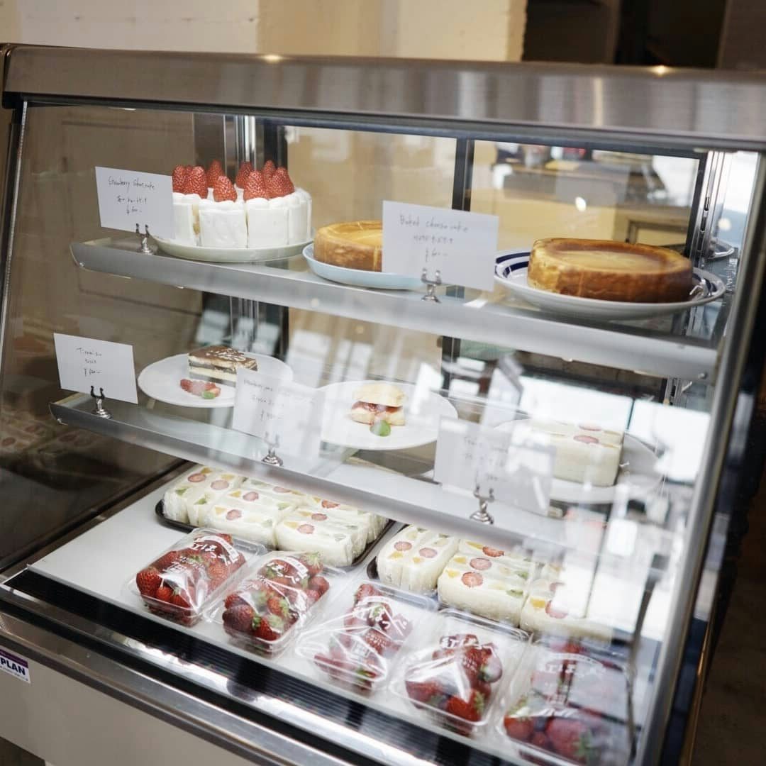 僕のおやつ日記 Oyatsuya Sunの特別なショートケーキ 一日だけの洋菓子店 を開催しました 北欧 暮らしの道具店 僕のおやつ日記 Oyatsuya Sunの特別なショートケーキ 一日だけの洋菓子店 を開催しました 北欧 暮らしの道具店