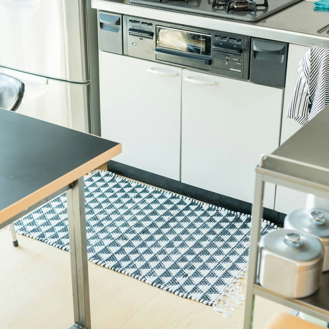 壁付キッチン 家具の配置やレイアウトで使いやすく 北欧 暮らしの道具店 壁付キッチン 家具の配置やレイアウトで使いやすく 北欧 暮らしの道具店