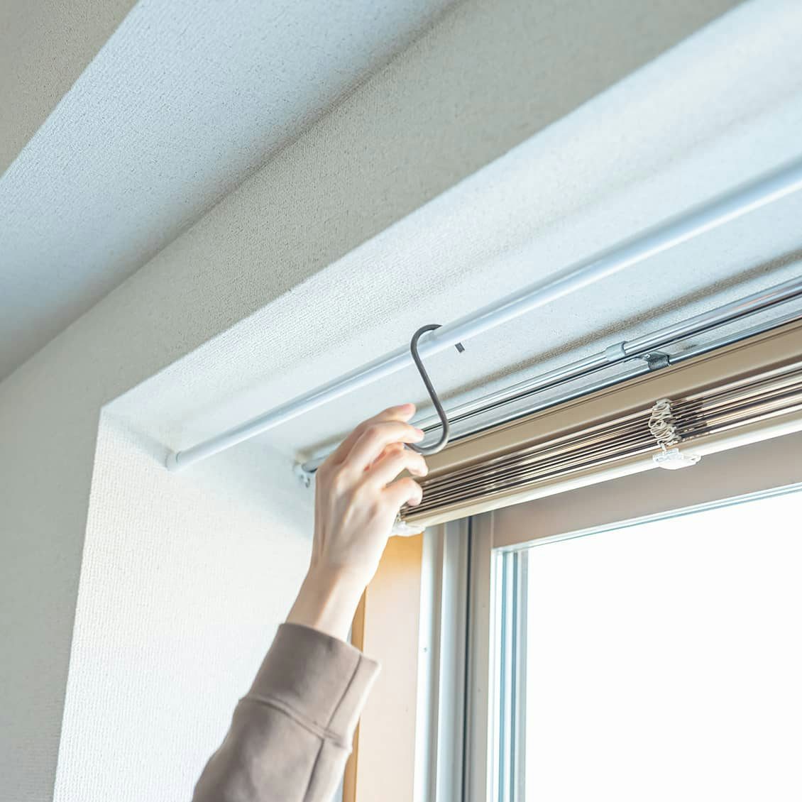 出窓に観葉植物を置くなら グリーンのある窓辺インテリア 北欧 暮らしの道具店 出窓に観葉植物を置くなら グリーンのある窓辺インテリア 北欧 暮らしの道具店