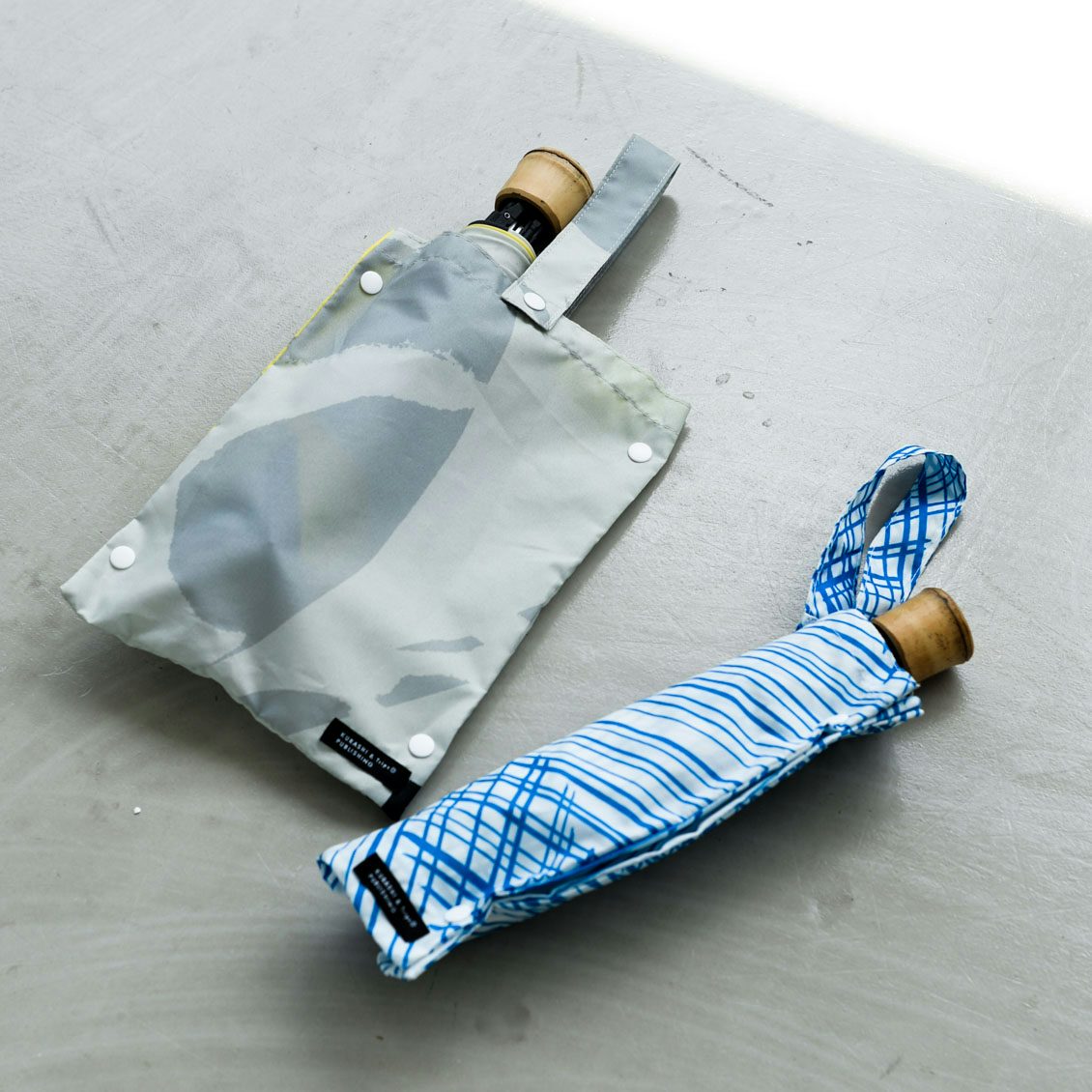 折り畳み傘は晴雨兼用が人気！たたみやすい、大きめの袋付き - 北欧、暮らしの道具店