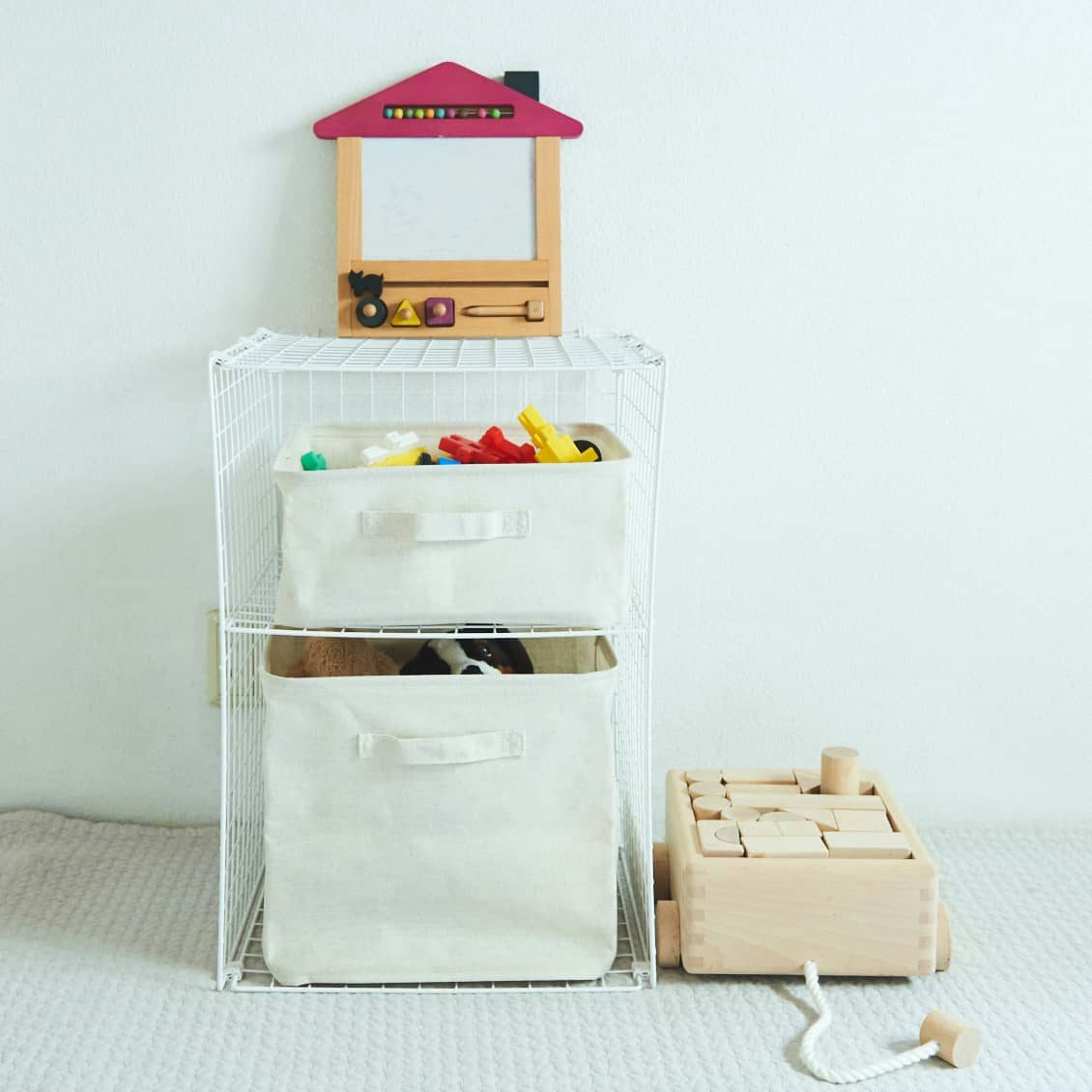 ワイヤーネットで棚ができる 作り方のコツをプロに聞きました 北欧 暮らしの道具店 ワイヤーネットで棚ができる 作り方のコツをプロに聞きました 北欧 暮らしの道具店