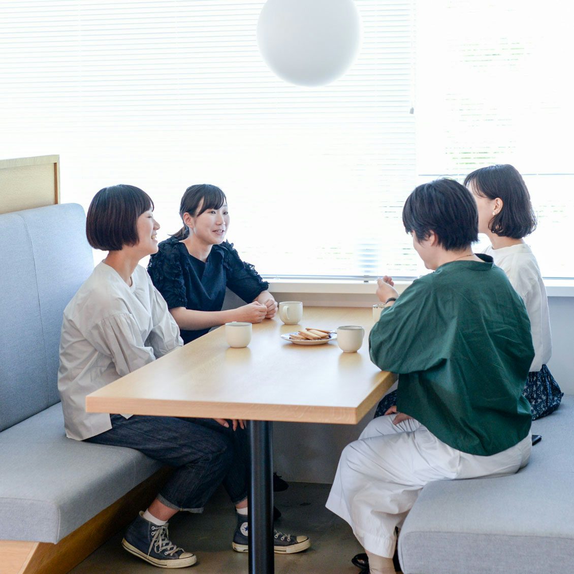 お茶の間会議 考えすぎて眠れない そんな夜 どう過ごしてる 北欧 暮らしの道具店 お茶の間会議 考えすぎて眠れない そんな夜 どう過ごしてる 北欧 暮らしの道具店