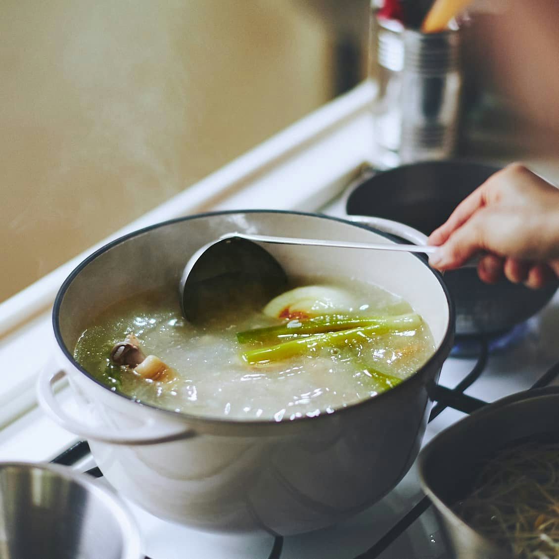 食べて体をいたわる参鶏湯 赤ちゃんからお年寄りにまで愛される理由 北欧 暮らしの道具店 食べて体をいたわる参鶏湯 赤ちゃんからお年寄りにまで愛される理由 北欧 暮らしの道具店