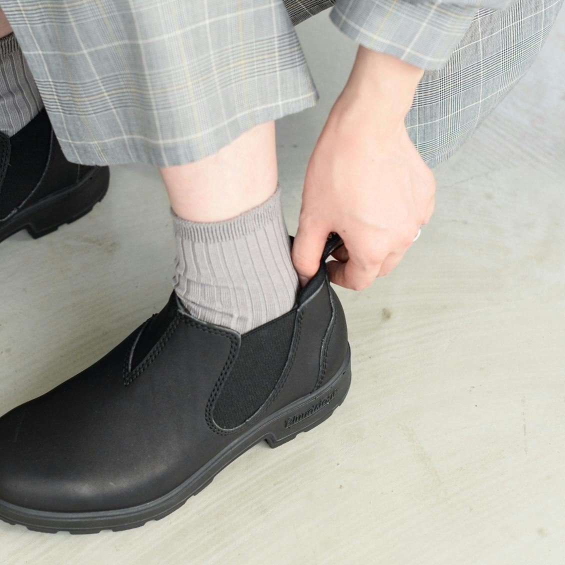 着用レビュー】ブランドストーンのローカットブーツを、サイズ別で4名