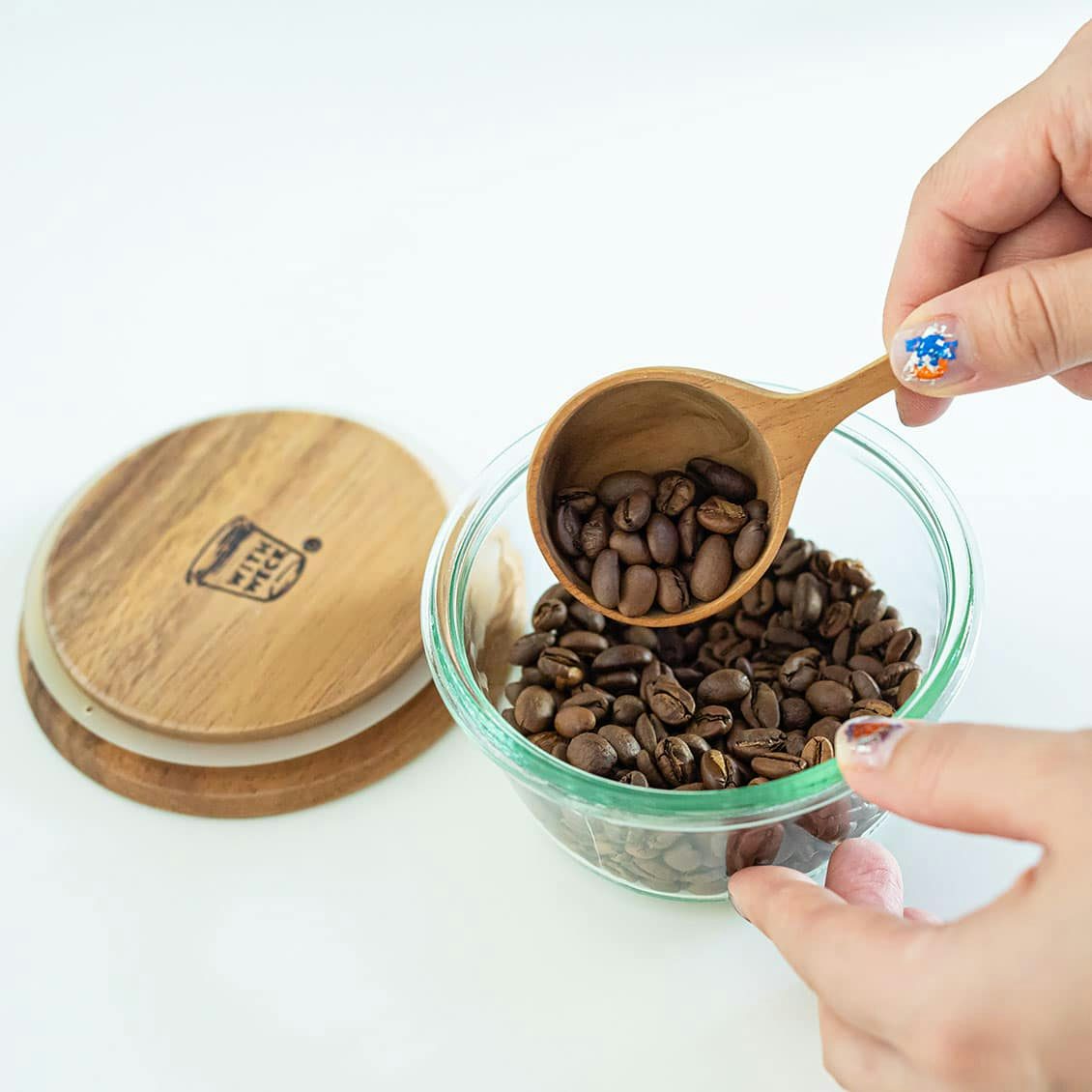 キャニスターにコーヒー豆を 塩や砂糖 小麦粉 お米もおしゃれに 北欧 暮らしの道具店 キャニスターにコーヒー豆を 塩や砂糖 小麦粉 お米もおしゃれに 北欧 暮らしの道具店
