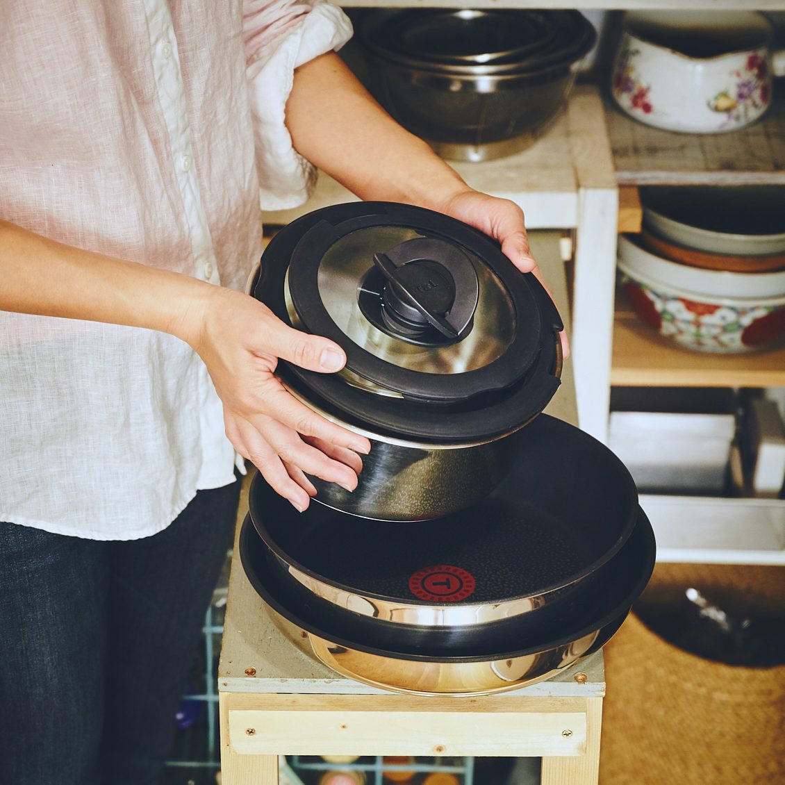 平日のご飯づくりをラクに 暮らし家の塩山奈央さんが 取っ手のとれるティファール をおすすめする4つの理由 北欧 暮らしの道具店 平日のご飯づくりをラクに 暮らし家の塩山奈央さんが 取っ手のとれるティファール をおすすめする4つの理由 北欧 暮らしの道具店