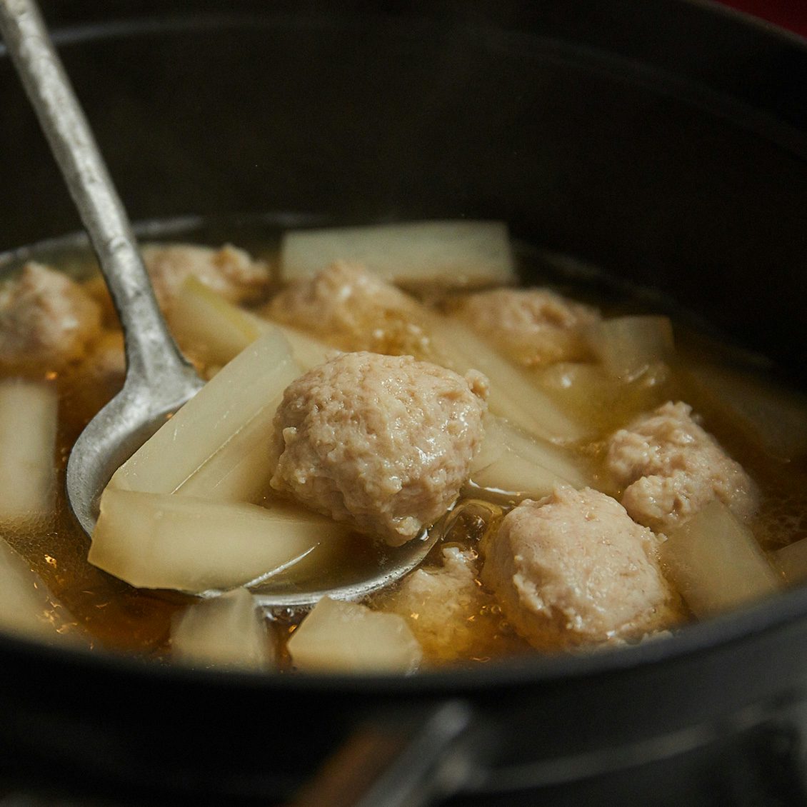 冬野菜でスープストック 第3話 疲れがたまった体にもやさしい 鶏だんごと大根のしょうがスープ 北欧 暮らしの道具店