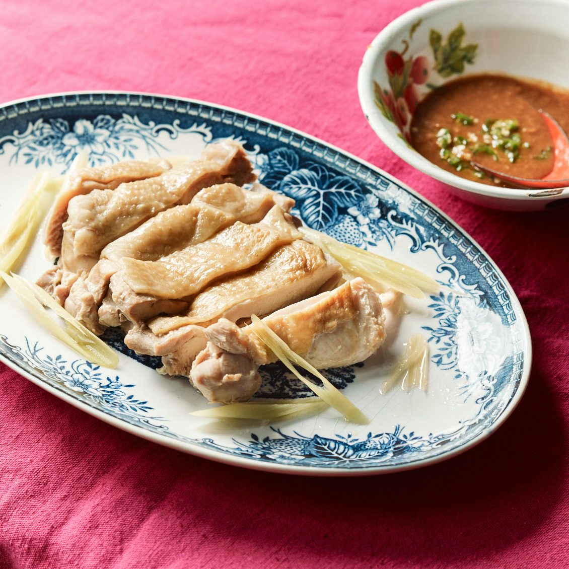 はじめまして タイ料理 第2話 何度でも作りたい スープまで楽しめる タイ風茹で鶏 北欧 暮らしの道具店 はじめまして タイ料理 第2話 何度でも作りたい スープまで楽しめる タイ風茹で鶏 北欧 暮らしの道具店